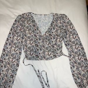 NEVER WORN Amazon the drop paisley wrap top